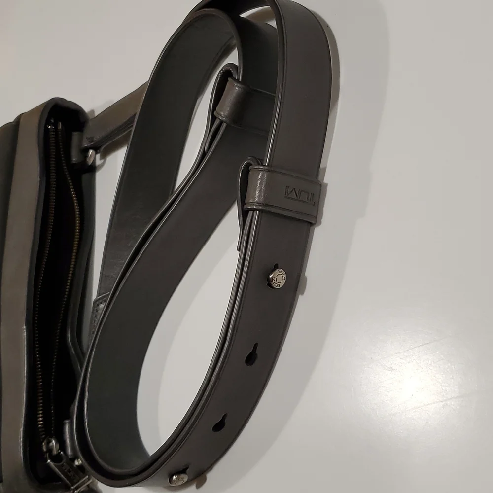 Unisex Tumi Diagonal Napa Leather Crossbody/Messenger Bag in Graphite